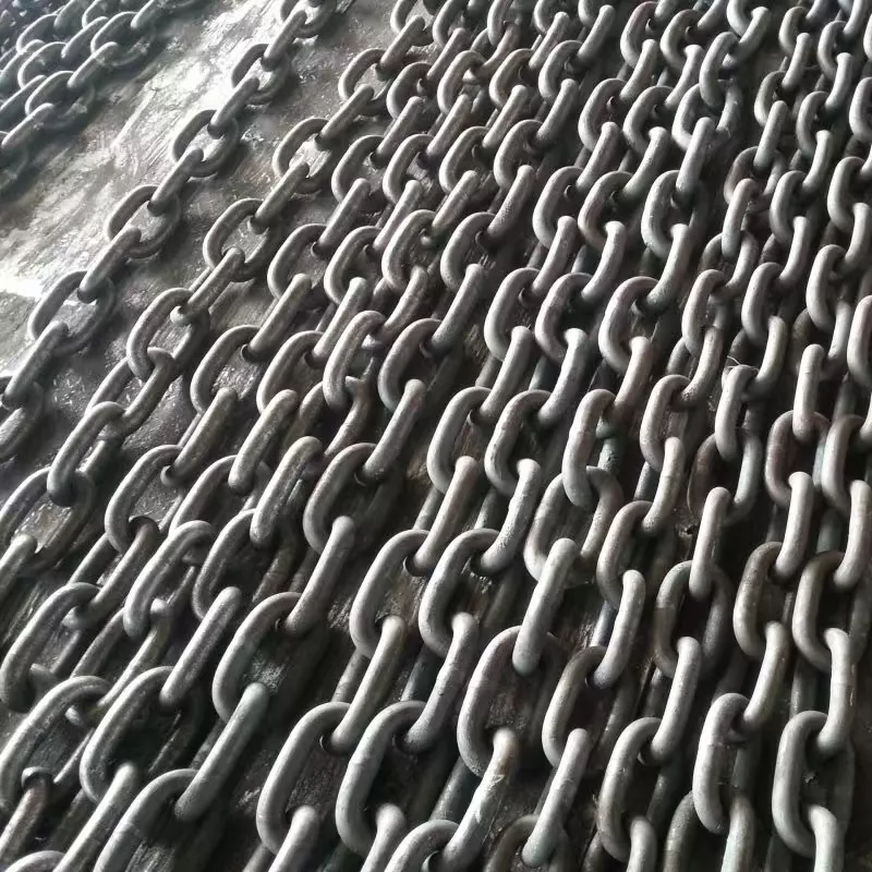 اسٹڈ چین اور اسٹڈ لیس چین میں کیا فرق ہے؟